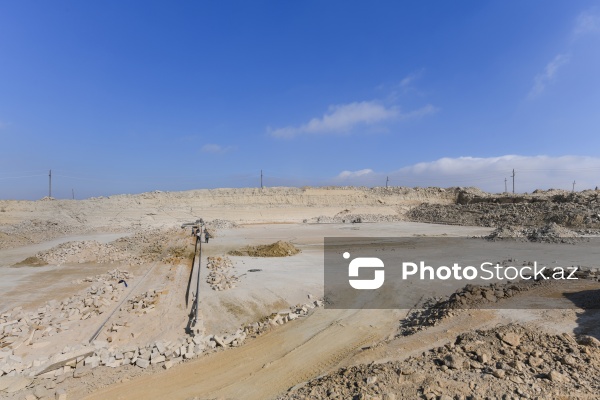 Güzdək ərazisində yerləşən daş karxanası