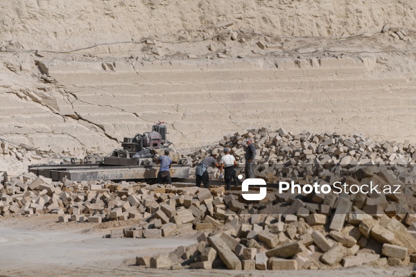 Güzdək ərazisində yerləşən daş karxanası