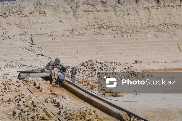 Güzdək ərazisində yerləşən daş karxanası