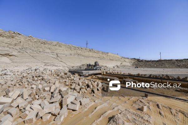 Güzdək ərazisində yerləşən daş karxanası