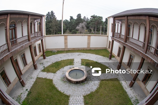 Xeyriyyəçi Hacı Zeynalabdin Tağıyevin Mərdəkanda yerləşən bağ evi