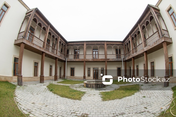 Xeyriyyəçi Hacı Zeynalabdin Tağıyevin Mərdəkanda yerləşən bağ evi