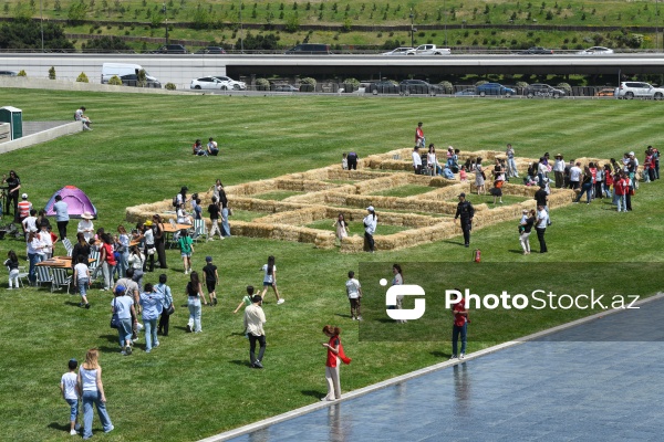 Heydər Əliyev Mərkəzinin parkında təşkil olunan Uşaq festivalı