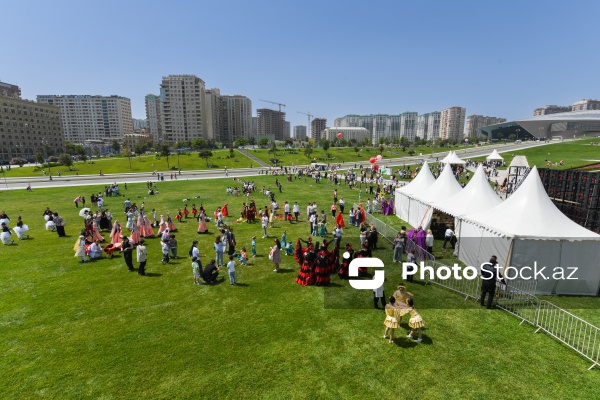 Heydər Əliyev Mərkəzinin parkında təşkil olunan Uşaq festivalı