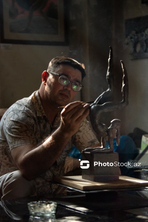 Heykəltaraş Teymur Qəribov