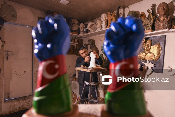 Gənc heykəltaraş Tamerlan Mirzəliyev