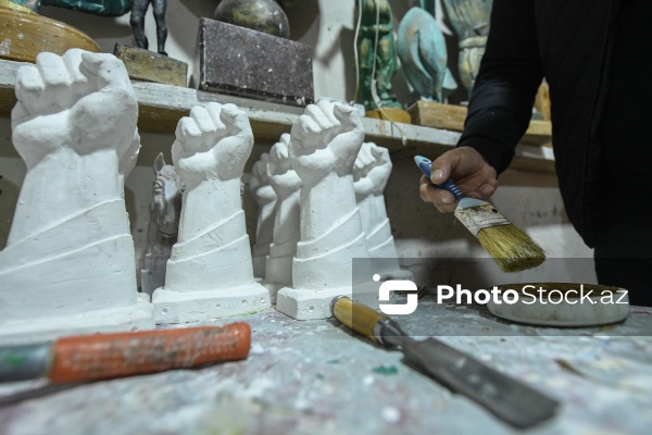 Gənc heykəltaraş Tamerlan Mirzəliyev