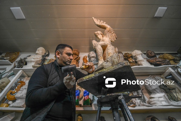 Gənc heykəltaraş Tamerlan Mirzəliyev