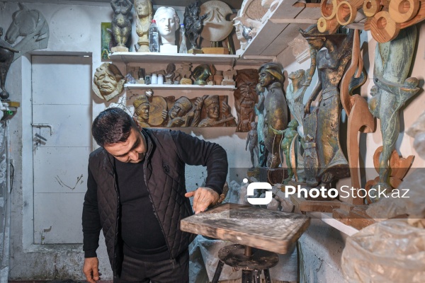 Gənc heykəltaraş Tamerlan Mirzəliyev