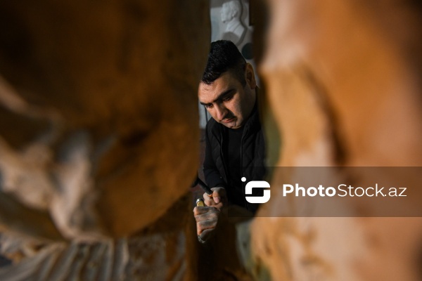 Gənc heykəltaraş Tamerlan Mirzəliyev