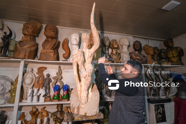 Gənc heykəltaraş Tamerlan Mirzəliyev