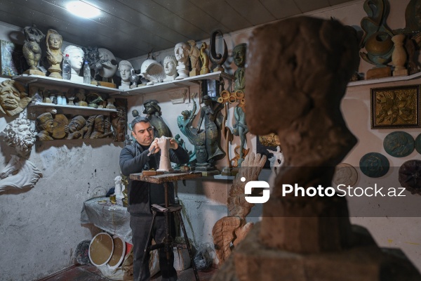 Gənc heykəltaraş Tamerlan Mirzəliyev