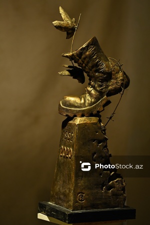 “Zəfər yolu” əsərinin müəllifi, heykəltaraş Cavidan Rəhmətov