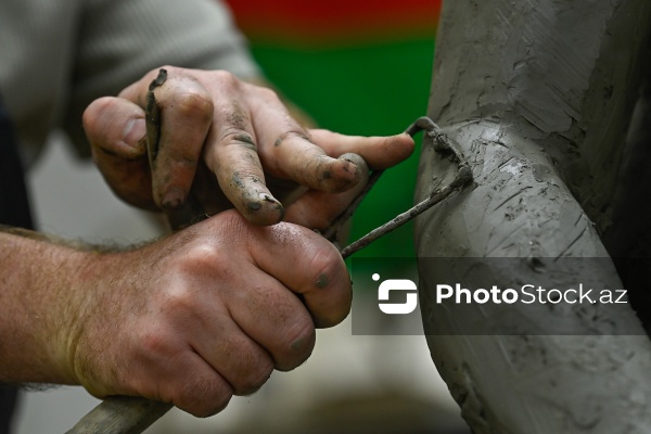 “Zəfər yolu” əsərinin müəllifi, heykəltaraş Cavidan Rəhmətov