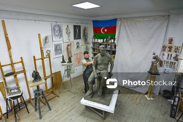 “Zəfər yolu” əsərinin müəllifi, heykəltaraş Cavidan Rəhmətov