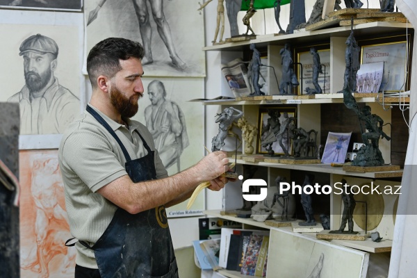 “Zəfər yolu” əsərinin müəllifi, heykəltaraş Cavidan Rəhmətov