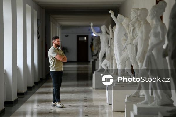 “Zəfər yolu” əsərinin müəllifi, heykəltaraş Cavidan Rəhmətov