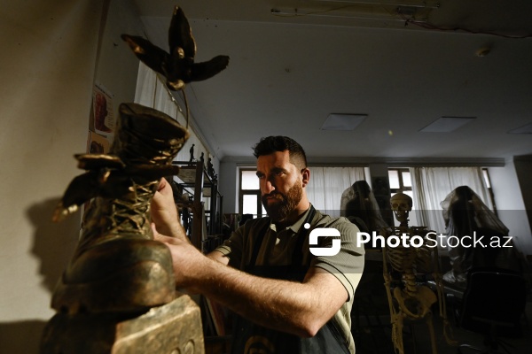 “Zəfər yolu” əsərinin müəllifi, heykəltaraş Cavidan Rəhmətov