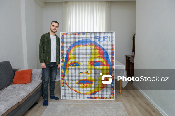 Rubik kubları ilə portretlər hazırlayan Həzrət Məmmədrzayev