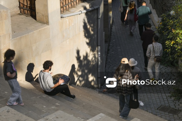 Hisslərlə ifa edilən handpan musiqi aləti