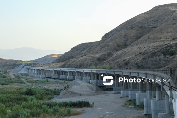 Horadiz-Ağbənd dəmir yolu ilə yüklərin daşınmasına başlanıb