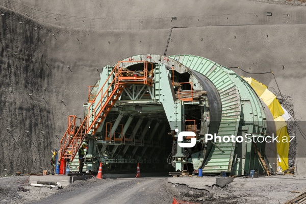 Horadiz-Ağbənd dəmir yolu ilə yüklərin daşınmasına başlanıb