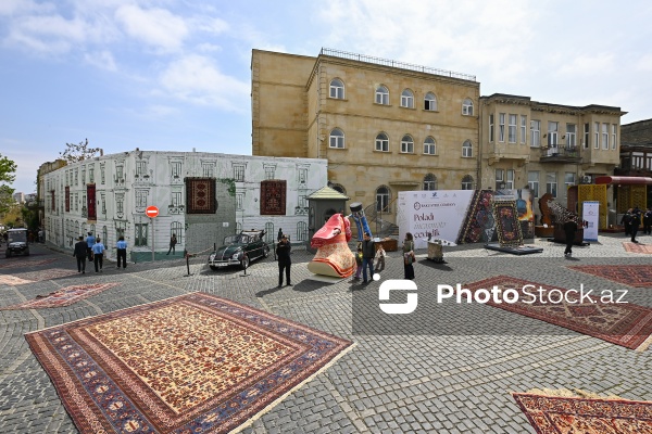 İçərişəhərdə keçirilən Beynəlxalq Xalça Festivalı