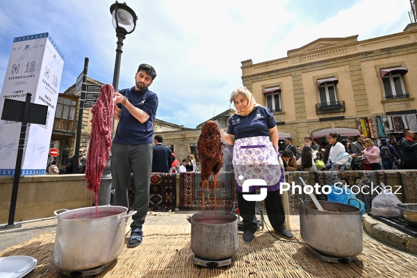 İçərişəhərdə keçirilən Beynəlxalq Xalça Festivalı