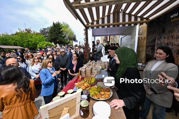 İçərişəhərdə keçirilən Beynəlxalq Xalça Festivalı
