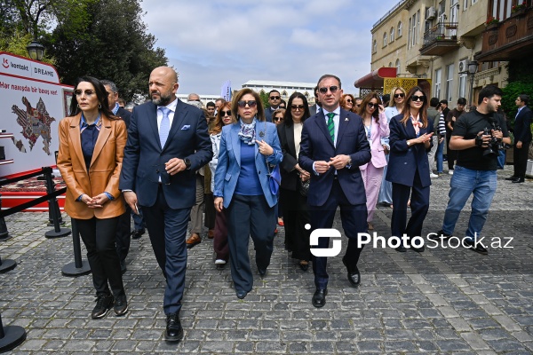 İçərişəhərdə keçirilən Beynəlxalq Xalça Festivalı