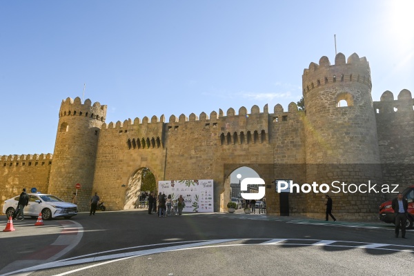 Qoşa Qala qapıları