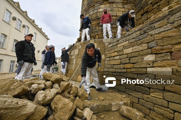 İçərişəhərin Kiçik Qala küçəsində, 13-14 saylı bürclərin kəsişdiyi qala divarlarının kiçik bir hissəsində baş verən uçqun