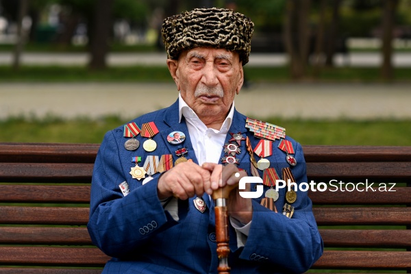 İkinci Dünya müharibəsinin 100 yaşlı veteranı Ağababa İsgəndərov