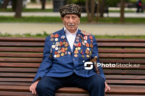 İkinci Dünya müharibəsinin 100 yaşlı veteranı Ağababa İsgəndərov