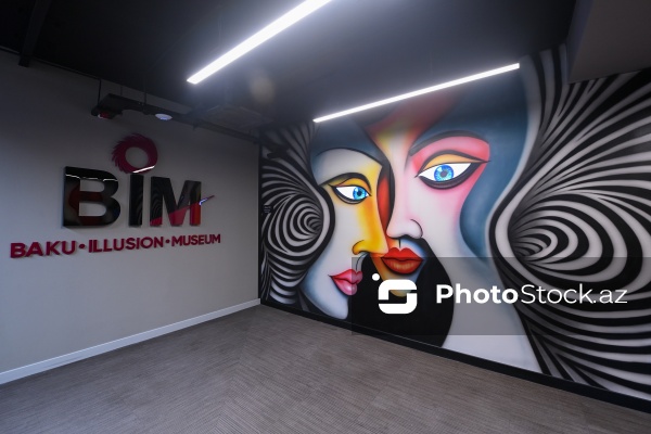 Paytaxtda yeni açılan Bakı İllüziya Muzeyi