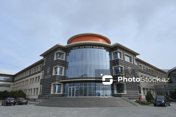 Bakı Ali Neft Məktəbi