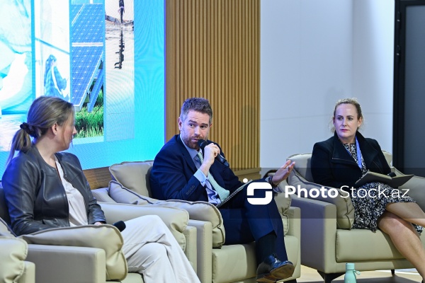 “İqlim keçidi planları: çətinliklər və həll yolları” mövzusunda panel müzakirəsi