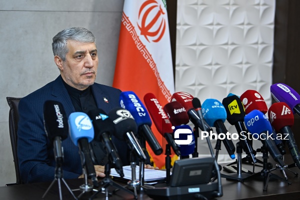 Müctəba Dəmirçilu - Mətbuat konfransında