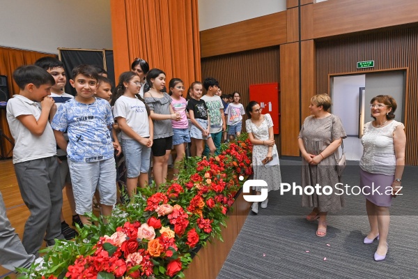 Ukraynanın İrpen Humanitar Liseyinin şagirdlərinin Bakı Avropa Liseyi ilə tanışlığı