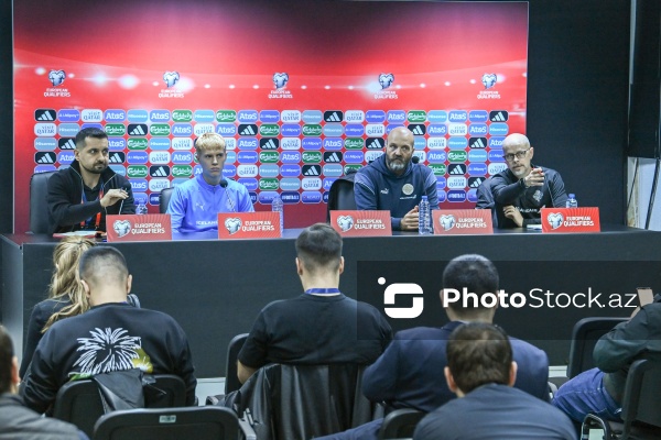 İslandiya millisinin Azərbaycan millisinə qarşı oyunundan öncəki mətbuat konfransı
