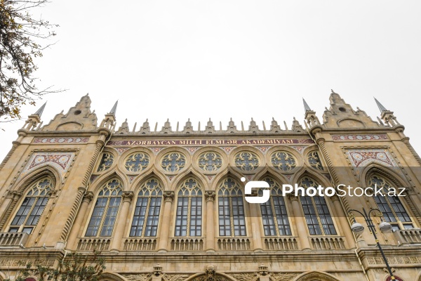 Neft milyonçusu Ağa Musa Nağıyevin tikdirdiyi dəbdəbəli “İsmailiyyə” binası