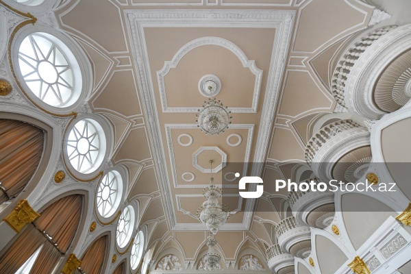 Neft milyonçusu Ağa Musa Nağıyevin tikdirdiyi dəbdəbəli “İsmailiyyə” binası