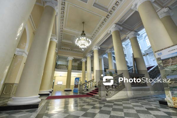 Neft milyonçusu Ağa Musa Nağıyevin tikdirdiyi dəbdəbəli “İsmailiyyə” binası