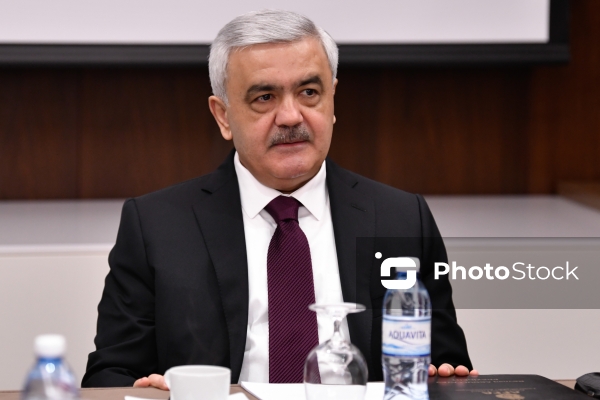 Azərbaycan Respublikası Dövlət Neft Şirkətinin prezidenti Rövnəq Abdullayev