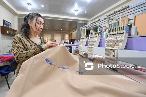 Ənənəvi və müasir üsullarla naxış sənətini yaşadan Kamilə Quliyeva