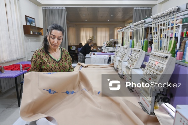 Ənənəvi və müasir üsullarla naxış sənətini yaşadan Kamilə Quliyeva