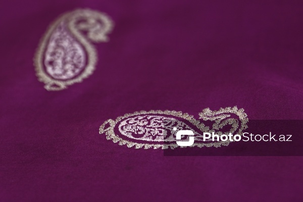 Ənənəvi və müasir üsullarla naxış sənətini yaşadan Kamilə Quliyeva