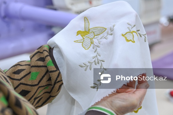 Ənənəvi və müasir üsullarla naxış sənətini yaşadan Kamilə Quliyeva