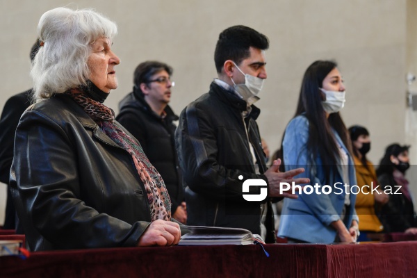 Azərbaycanda yaşayan katoliklər Pasxa bayramını qeyd edir