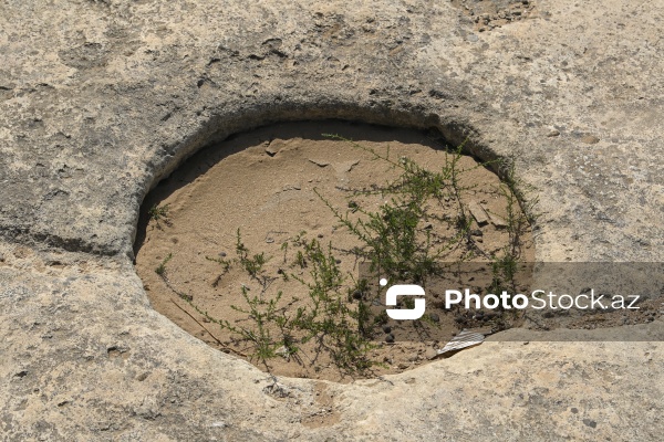 Abşeronun Kələzağ kəndində aşkarlanan qədim yaşayış yeri